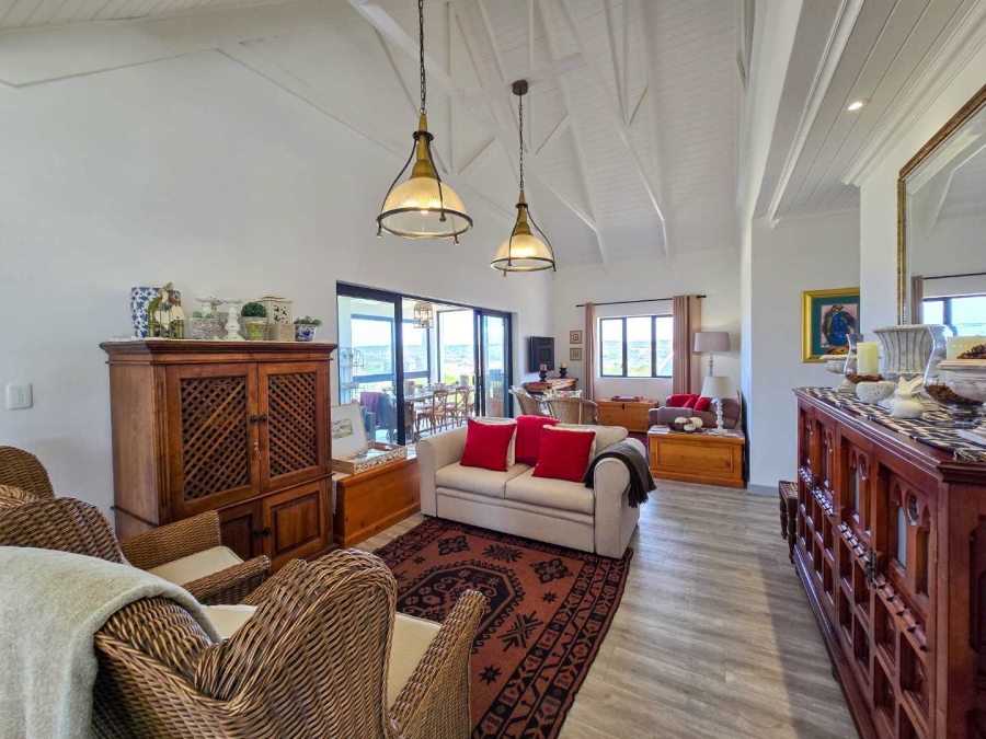 2 Bedroom Property for Sale in Stilbaai Oos Western Cape